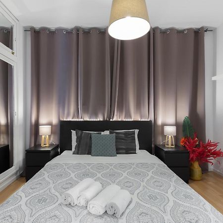 Ferienwohnung Host Wise - Large Flat W Terrace - Ace Location At Aliados Porto Exterior foto