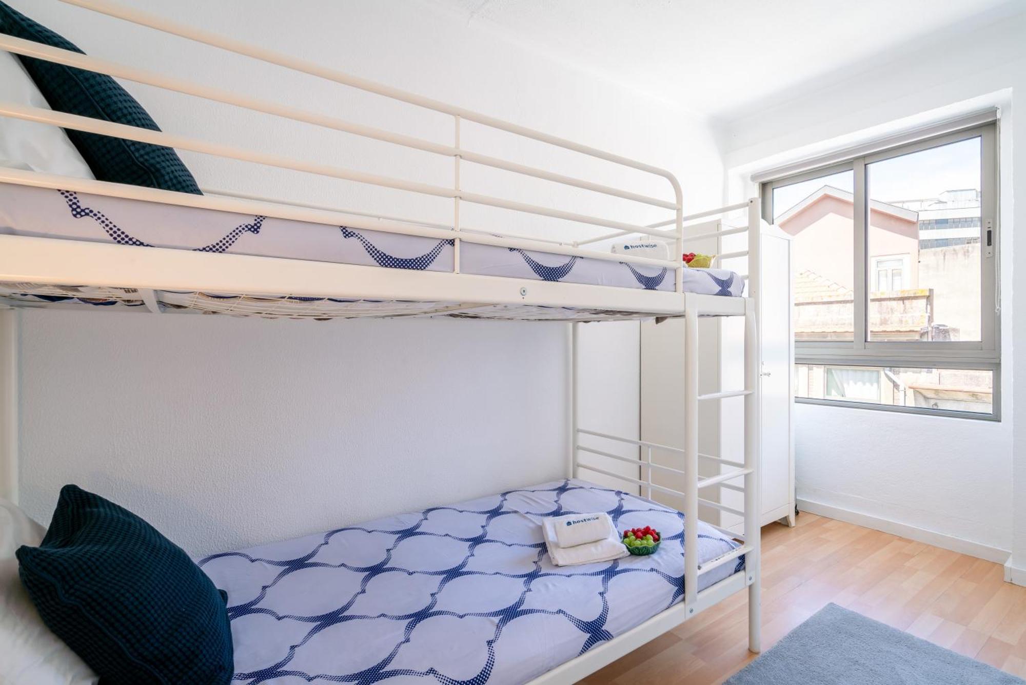 Ferienwohnung Host Wise - Large Flat W Terrace - Ace Location At Aliados Porto Exterior foto