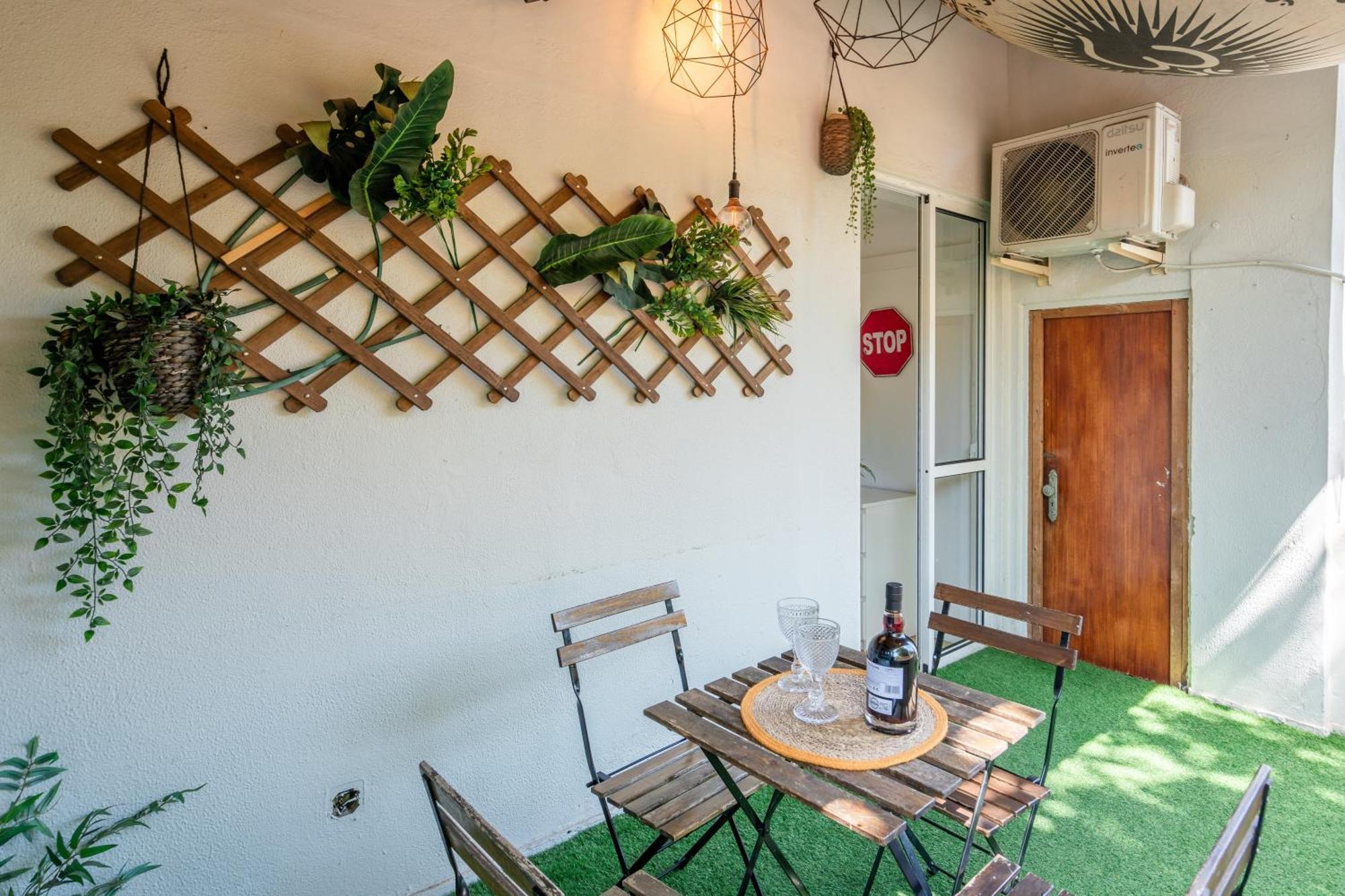 Ferienwohnung Host Wise - Large Flat W Terrace - Ace Location At Aliados Porto Exterior foto