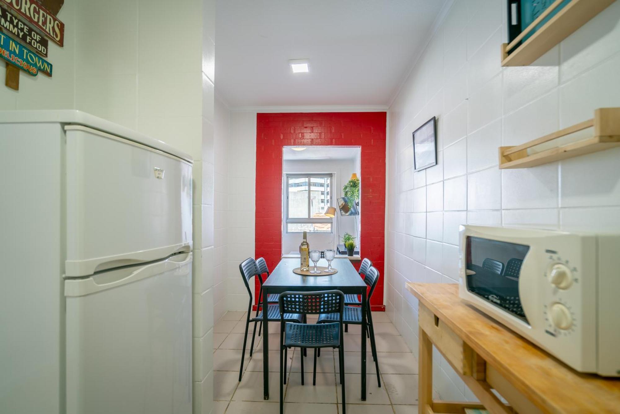 Ferienwohnung Host Wise - Large Flat W Terrace - Ace Location At Aliados Porto Exterior foto