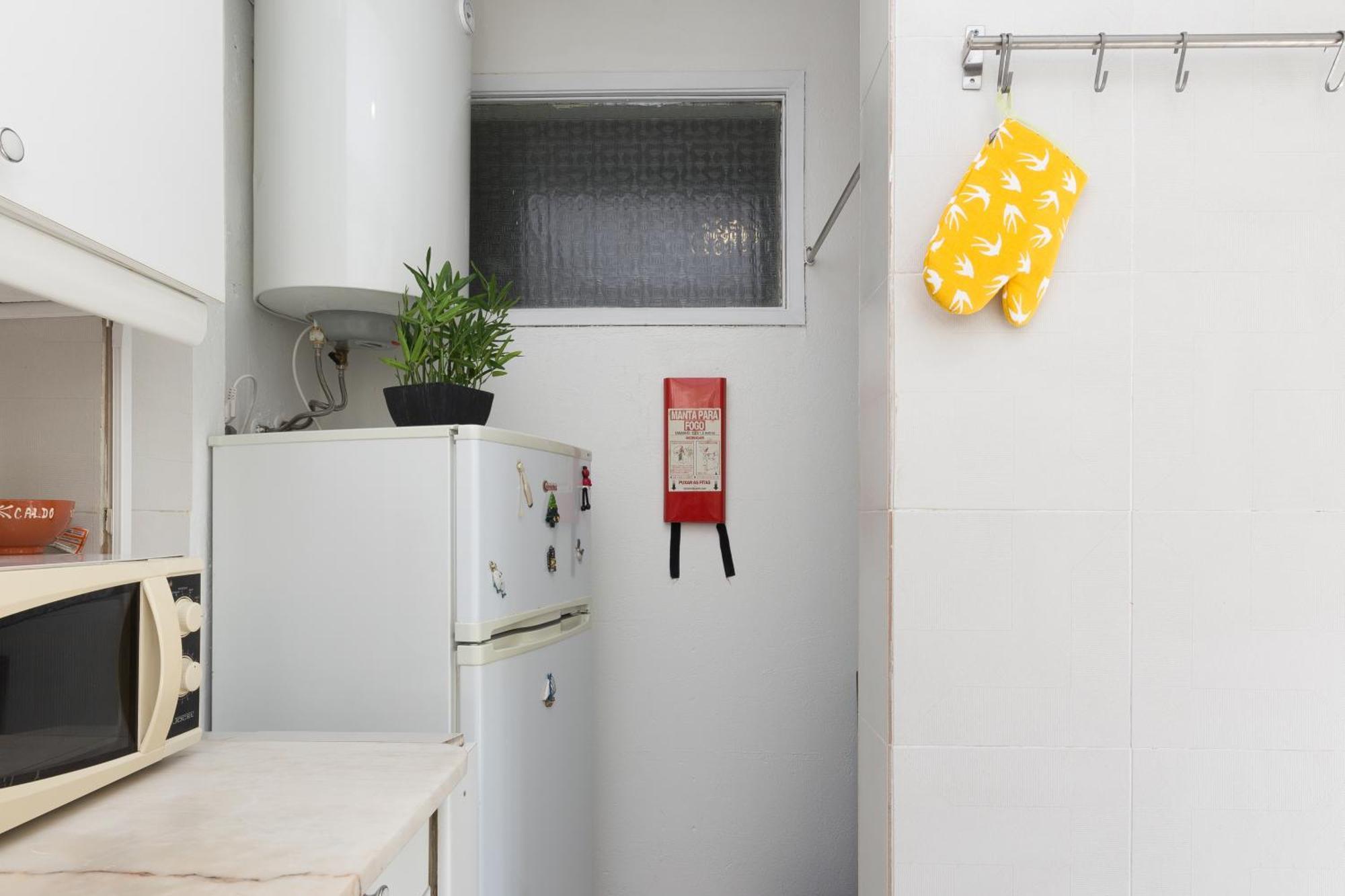 Ferienwohnung Host Wise - Large Flat W Terrace - Ace Location At Aliados Porto Zimmer foto