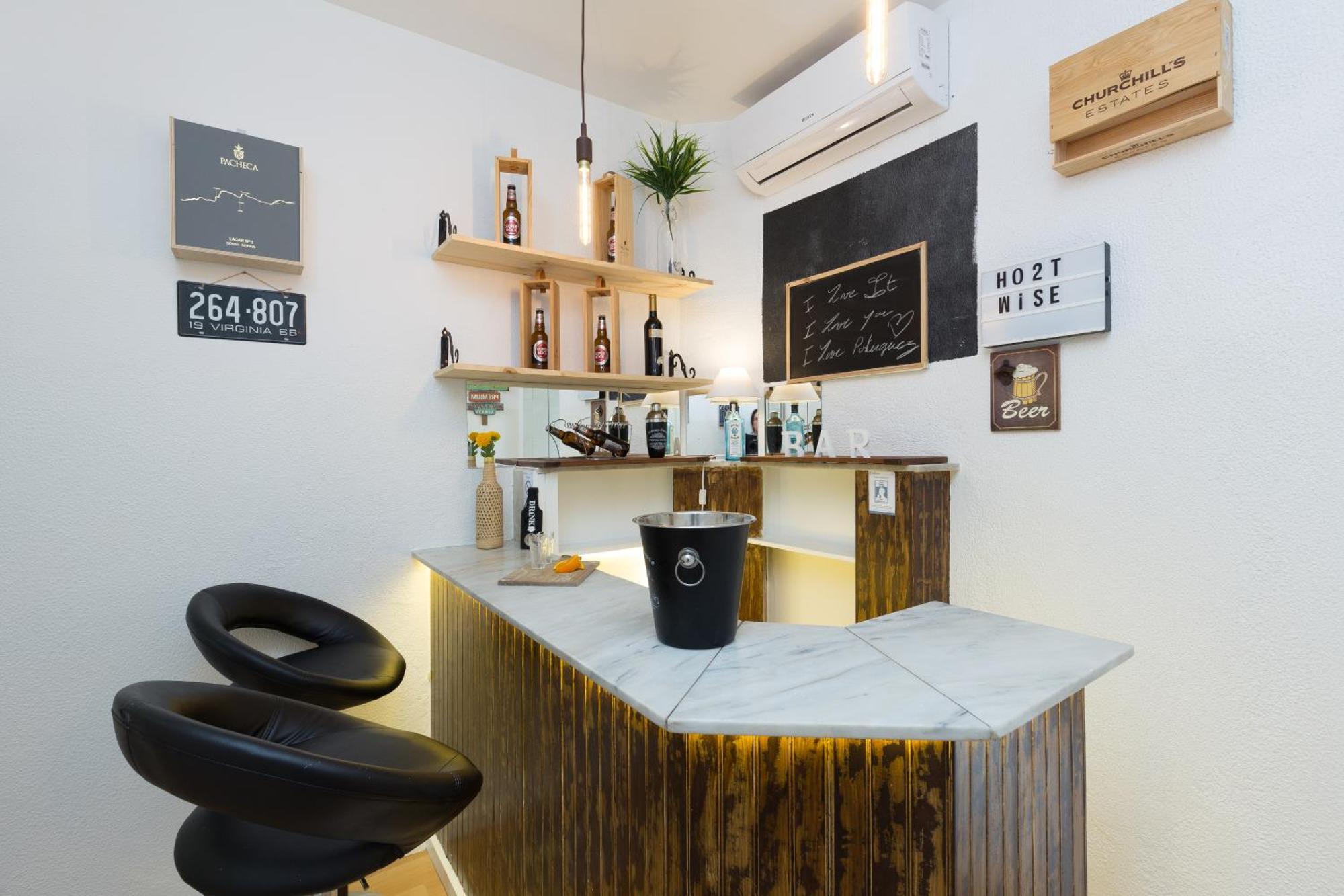Ferienwohnung Host Wise - Large Flat W Terrace - Ace Location At Aliados Porto Zimmer foto