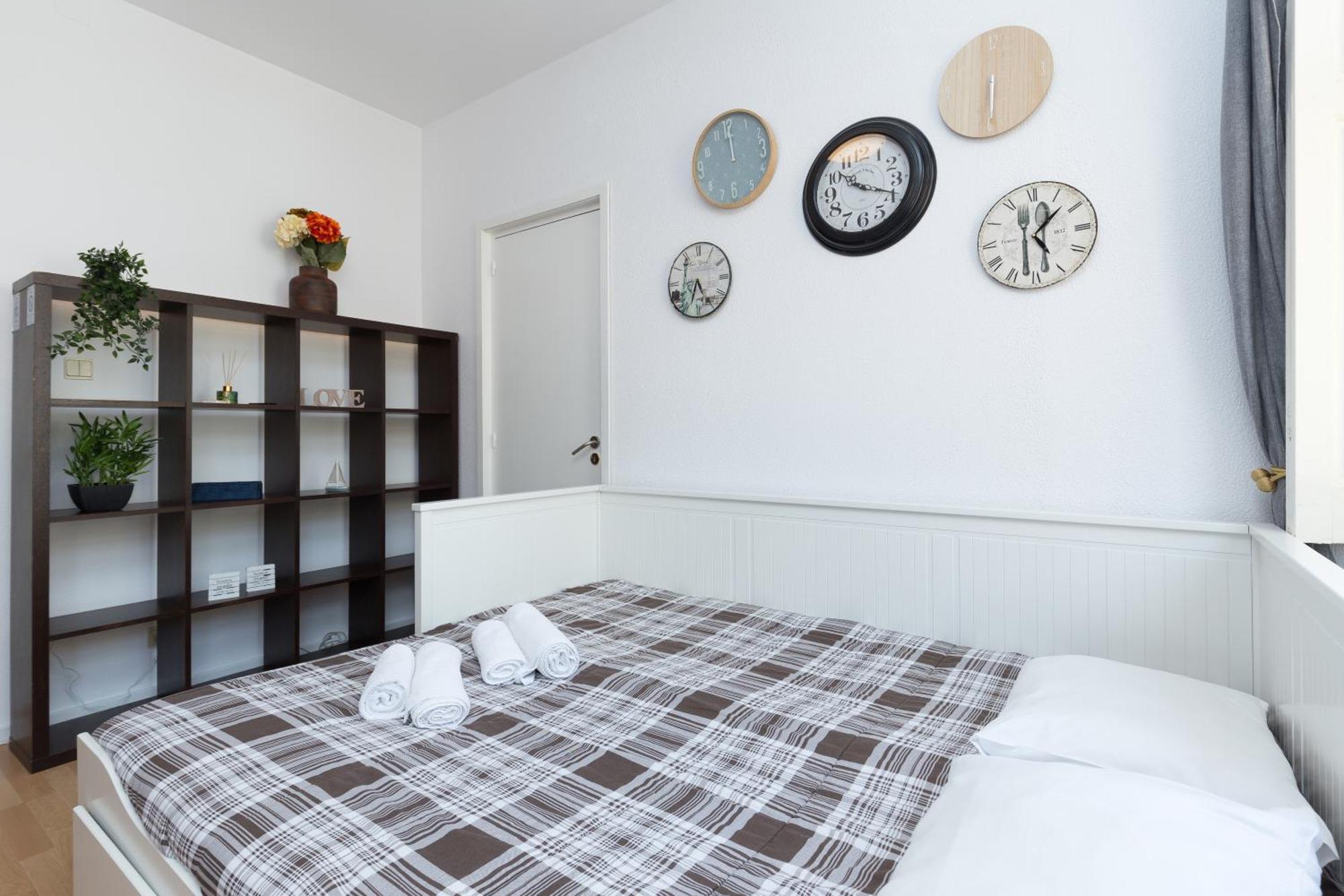 Ferienwohnung Host Wise - Large Flat W Terrace - Ace Location At Aliados Porto Zimmer foto