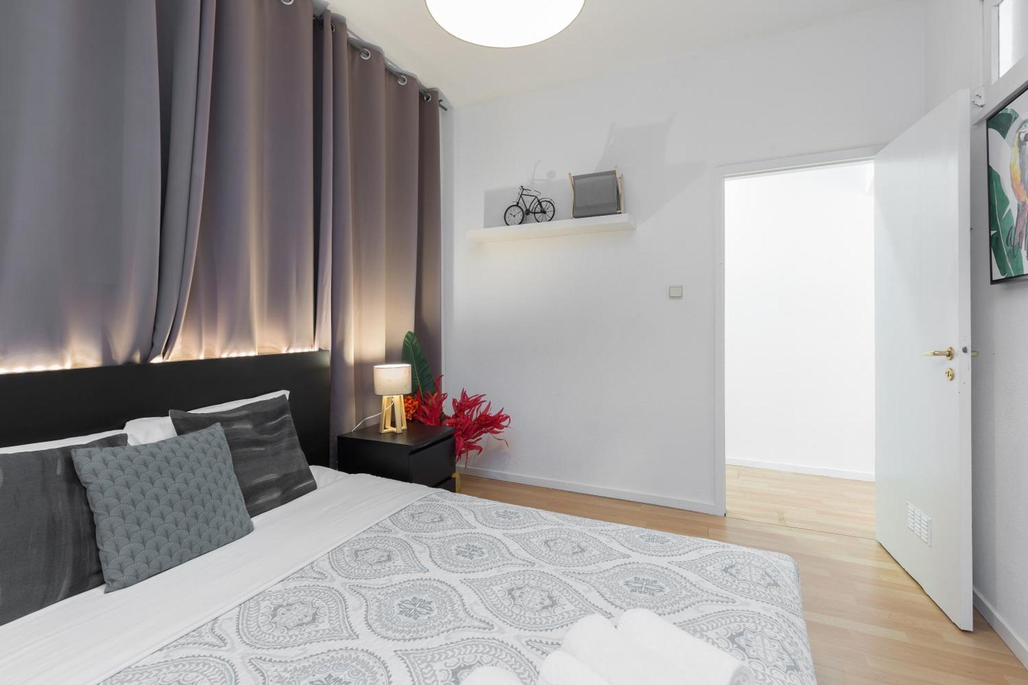 Ferienwohnung Host Wise - Large Flat W Terrace - Ace Location At Aliados Porto Zimmer foto